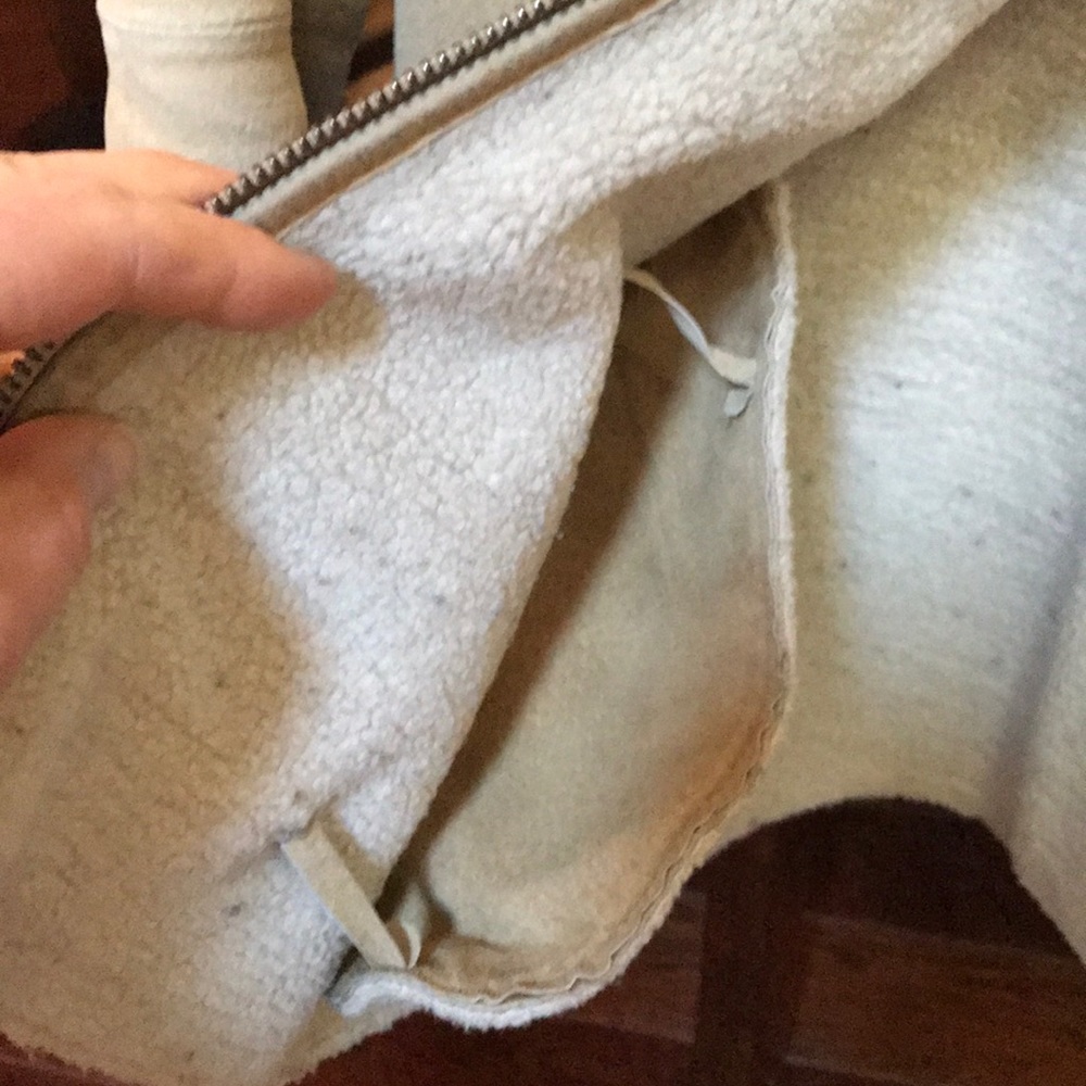Beautiful suede jacket! - Picture 3 of 7
